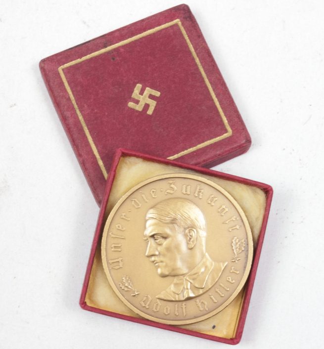 Cased non portable Hitler plaque Unser die Zukunft - Im Jahre Deutscher Schicksalwende 1933 in bronze