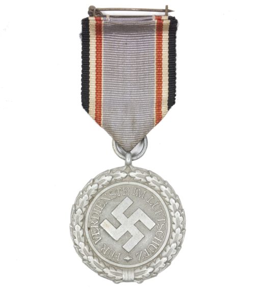 Luftschutz Ehrenzeichen 2. Stufe (Air Raid Medal)