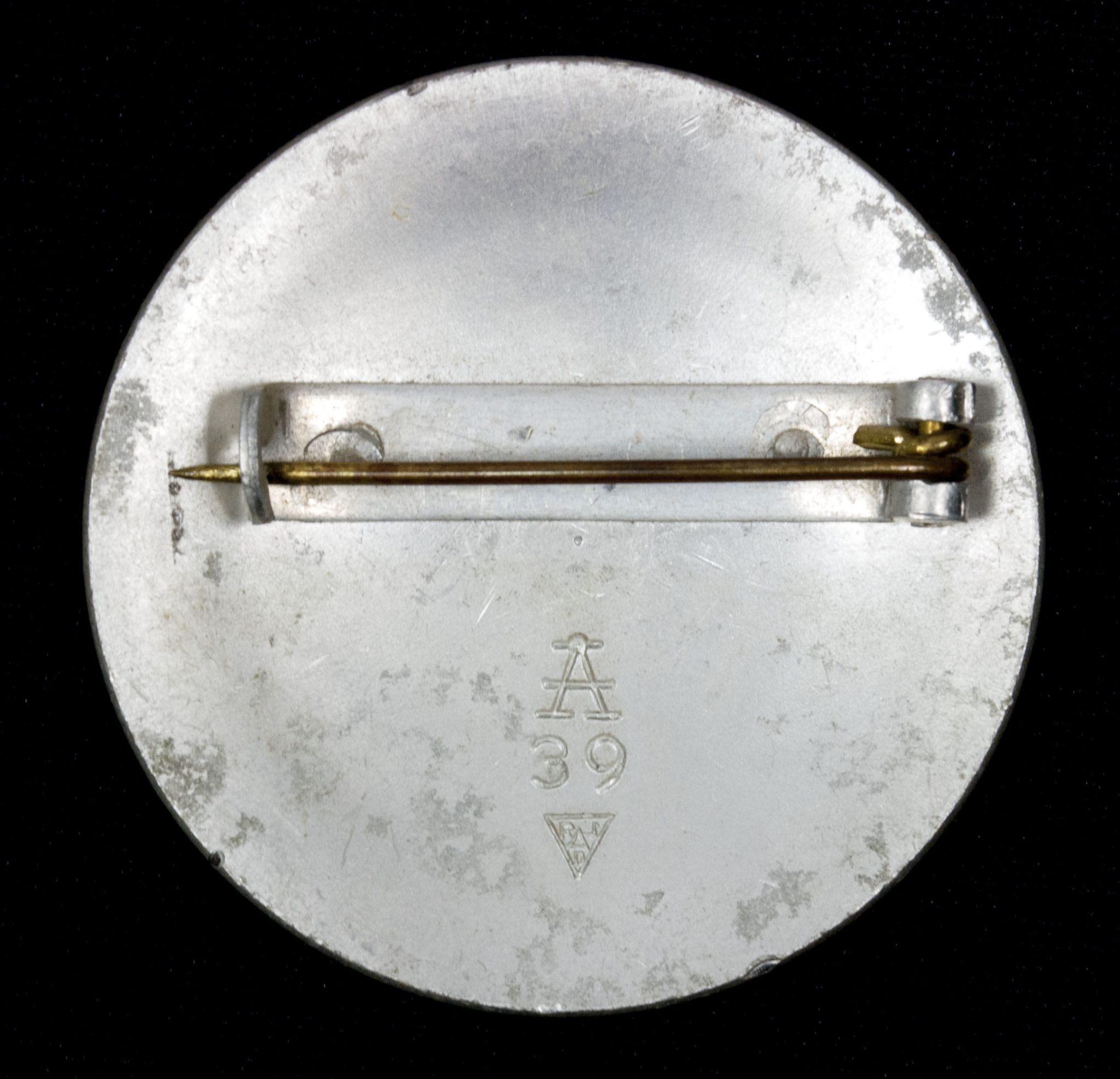 Reichsarbeitsdienst der weiblichen Jugend ( RADwJ ) – Brosche für Maidenoberführerin (Maker Assmann) (2) Reichsarbeitsdienst der weiblichen Jugend ( RADwJ ) - Brosche für Maidenoberführerin (Maker Assmann)