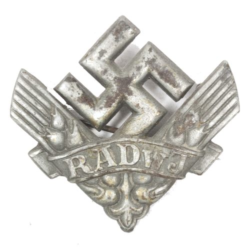 Reichsarbeitsdienst der weiblichen Jugend (RADwJ) brooch