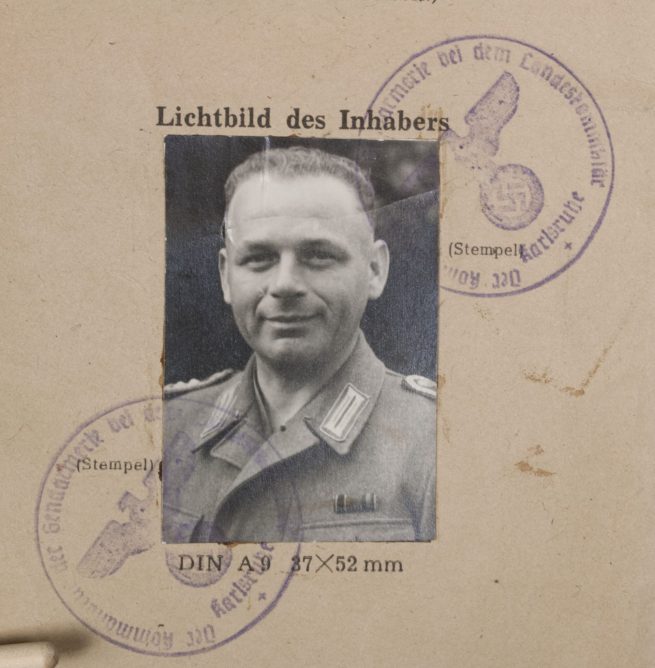 SS-Soldbuch Hauptwachtmeister Lange (1944)