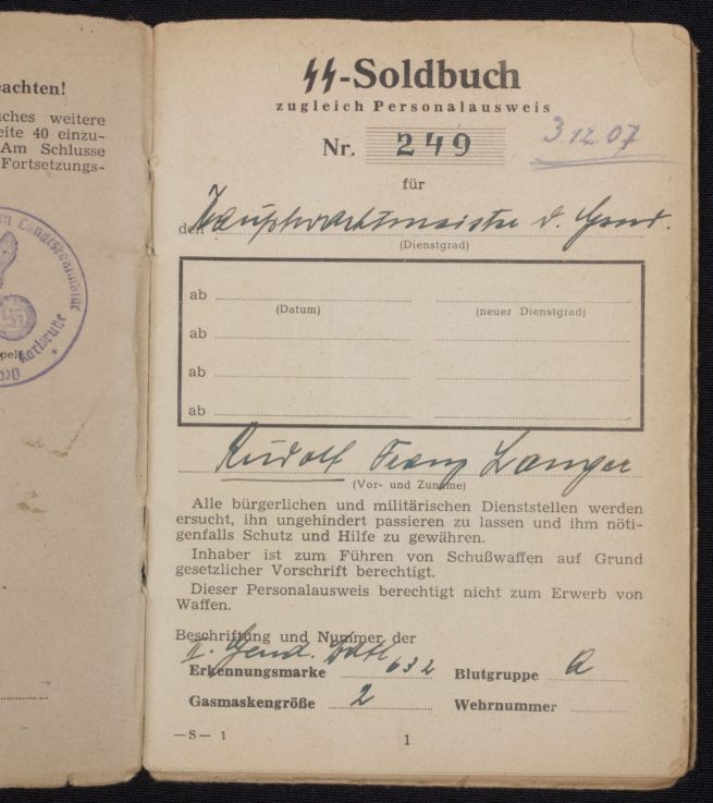 SS-Soldbuch Hauptwachtmeister Lange (1944)