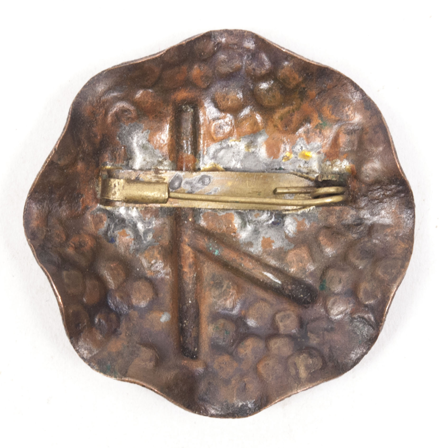 WWII Vlaams Instituut voor Ontspanning (VIVO) brooch with Kaun-Rune (2) WWII Vlaams Instituut voor Ontspanning (VIVO) brooch with Kaun-Rune