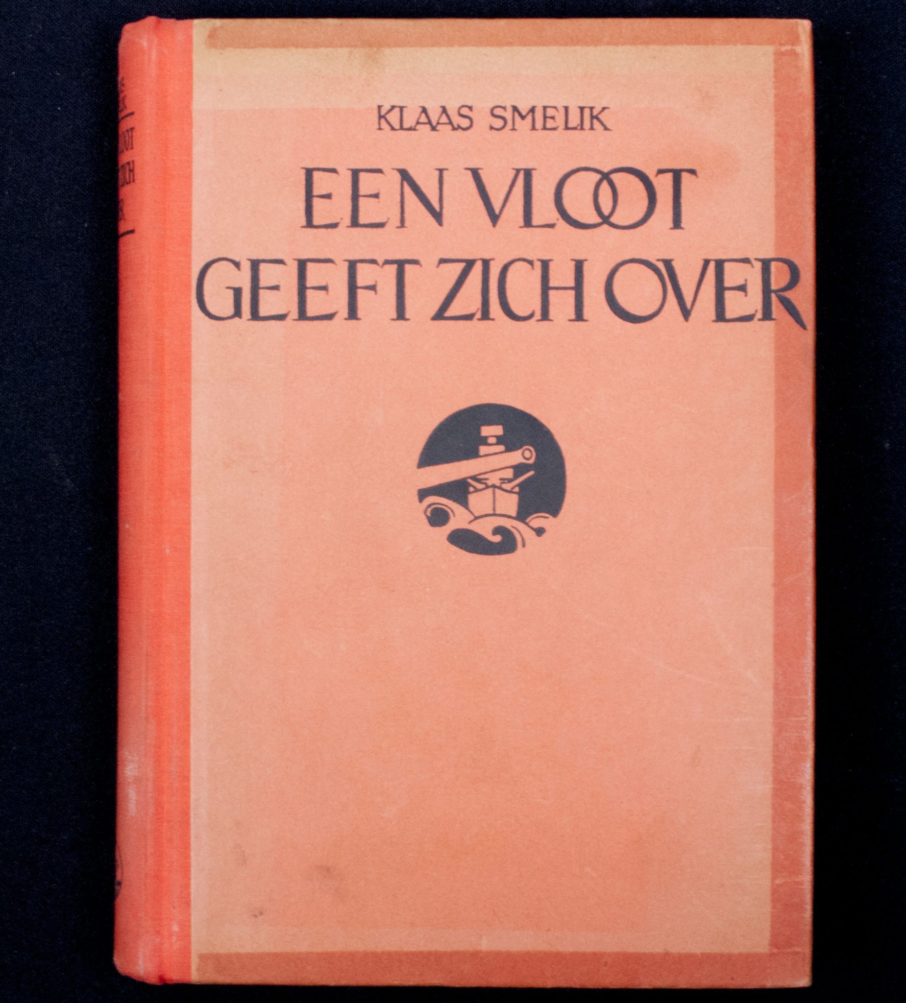 (Book) Klaas Smelik – Een vloot geeft zich over (1942)