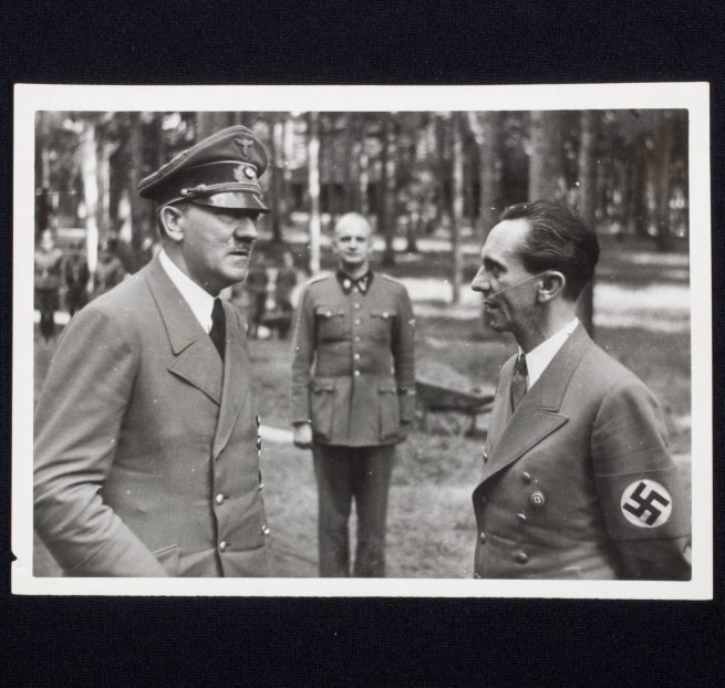 (Pressphoto) Der Führer Adolf Hitler + Reichsminister Dr. Goebbels (Hoffmann photo) (18x13,5 cm)