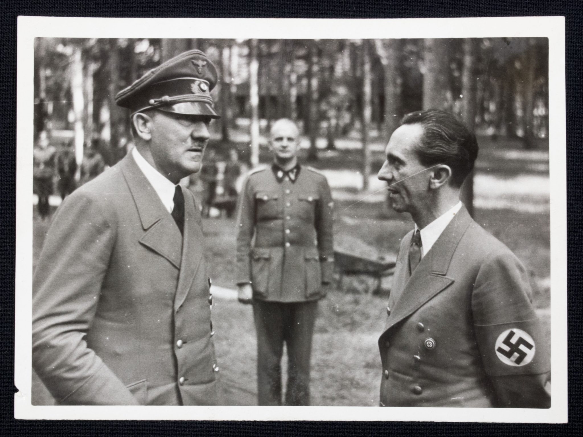 (Pressphoto) Der Führer Adolf Hitler + Reichsminister Dr. Goebbels (Hoffmann photo) (18x13,5 cm)