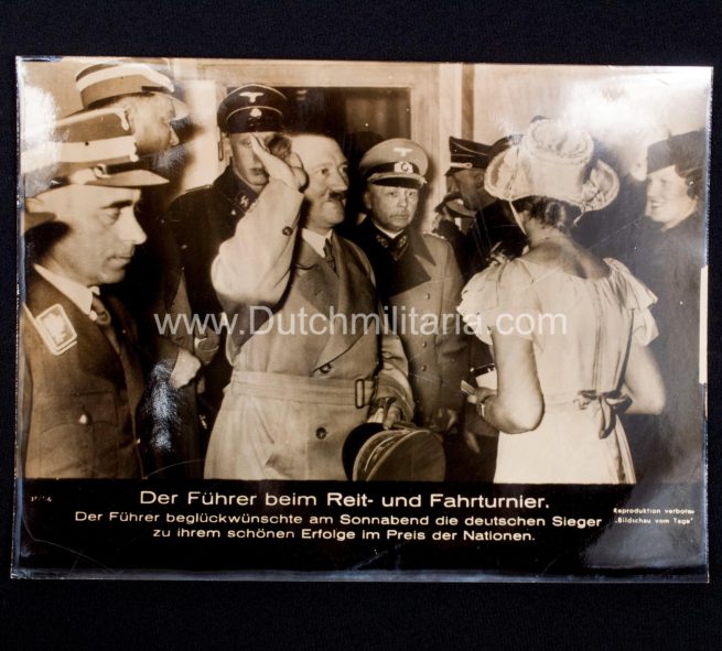 (Pressphoto) Der Führer beim Reit- und Fahrturnier (24x18cm)