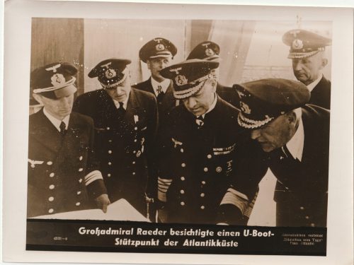 (Pressphoto) Grossadmiral Raeder beichtigte einen U-Boot-Stützpunkt der Atlantikküste (24x18cm)