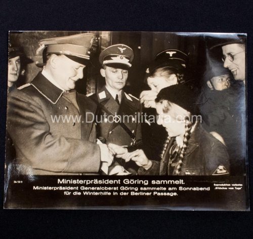 (Pressphoto) Ministerpräsident Göring Sammelt (SS-BDM) (24x18cm)