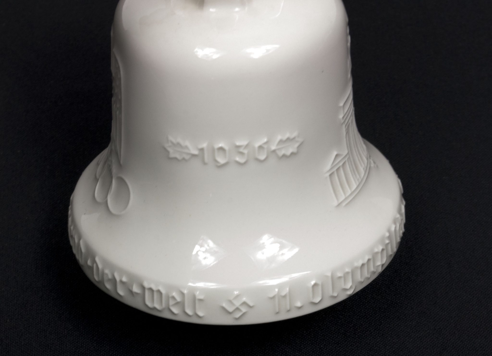 KPM Berlin Porcelain Olympic Games 1936 bell + wooden base - Image 17
