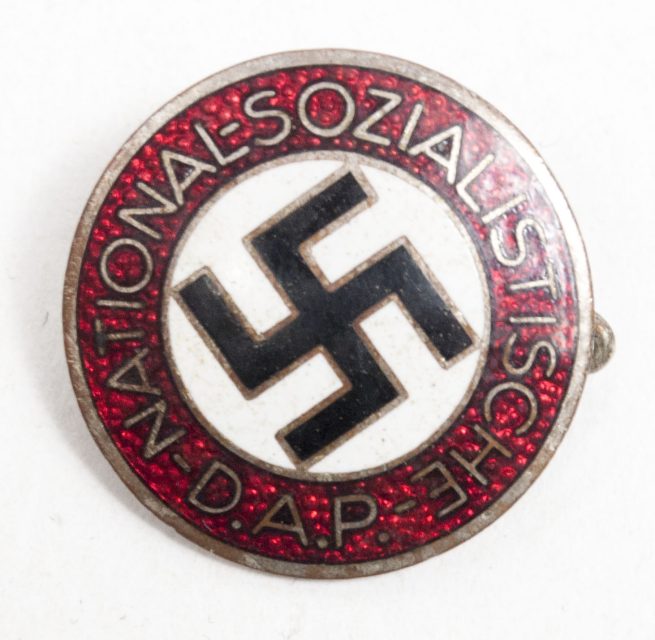 NSDAP Parteiabzeichen (RZM M1105 Hermann Aurich)