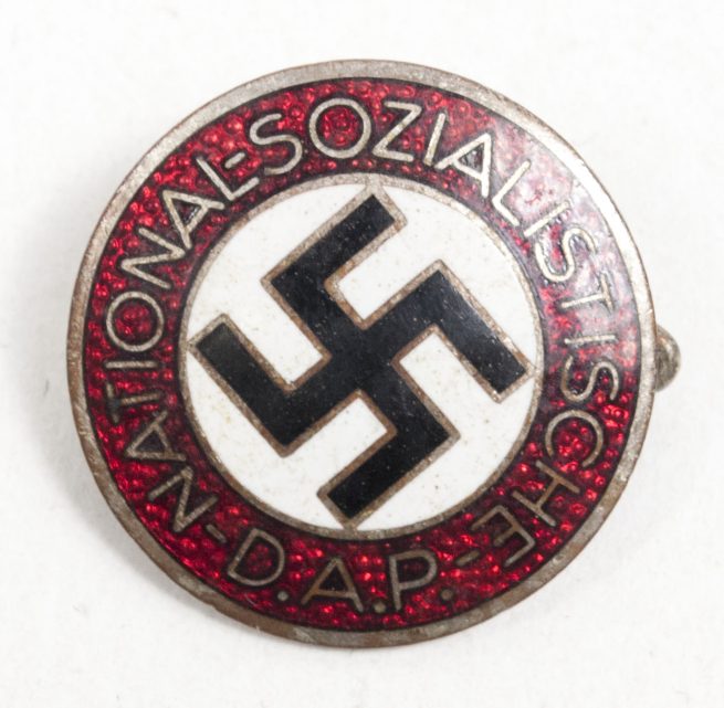 NSDAP Parteiabzeichen (RZM M1105 Hermann Aurich)