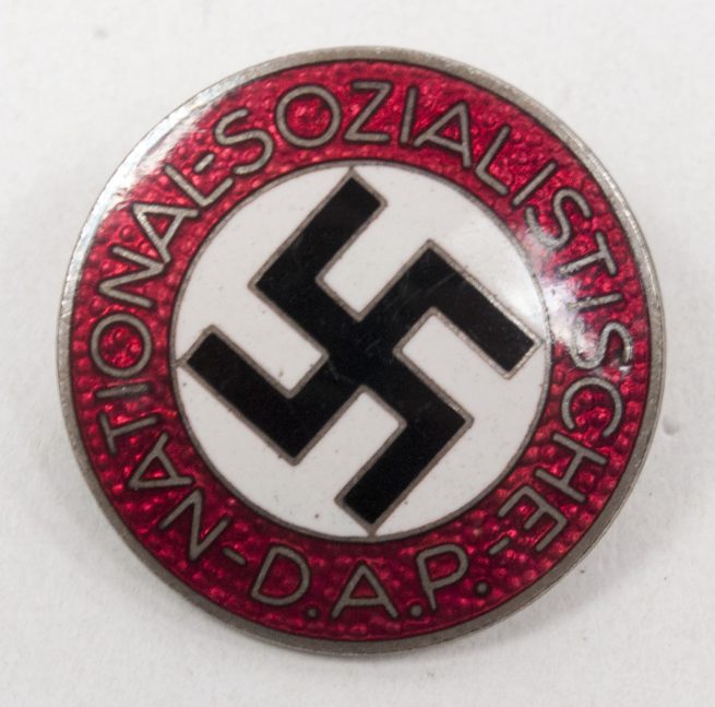 NSDAP Parteiabzeichen (RZM M152 Deschler & Sohn)