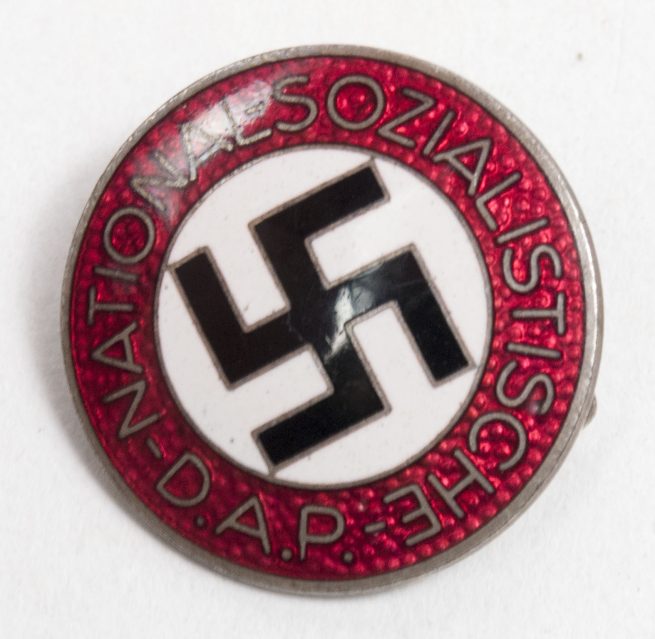 NSDAP Parteiabzeichen (RZM M152 Deschler & Sohn)