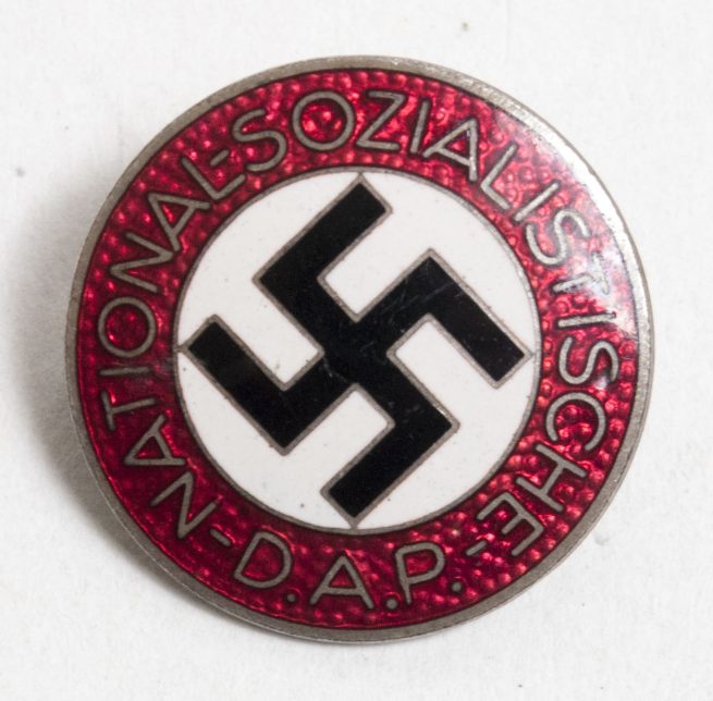 NSDAP Parteiabzeichen (RZM M152 Deschler & Sohn)