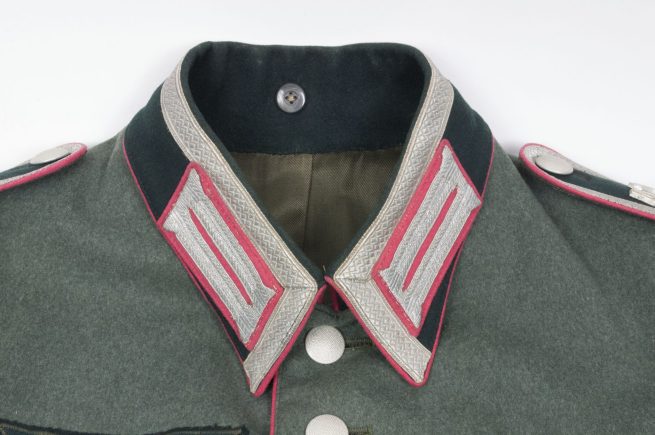 Wehrmacht-Heer-Panzer-NCO-Waffenrock-1938-dated