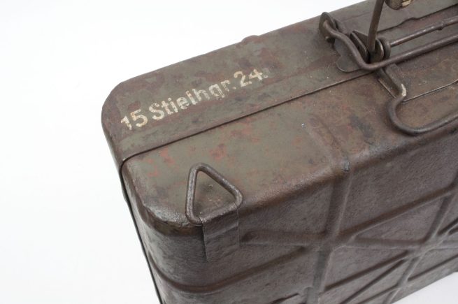 German Stiehlhandgranate 24 container