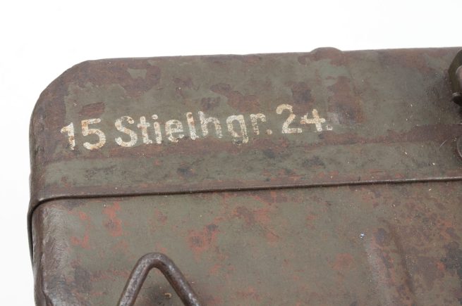 German Stiehlhandgranate 24 container