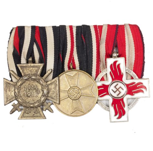 German medalbar with Frontkämpfer Ehrenkreuz + Kriegsverdienstmedaille + Feuerwehr Ehrenzeichen 2. Stufe - rare