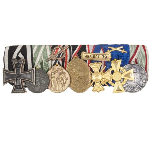 Sachsen-Altenburg large medalbar with EK2, Tapferkeitsmedaille, Ehrenlegion medal, Kyffhäuser medaille, Regiments Erinnerungskreuz, Ehrenlegion kreuz, Kriegserinnerungsmedaille (maker J. Reimann Berlin)