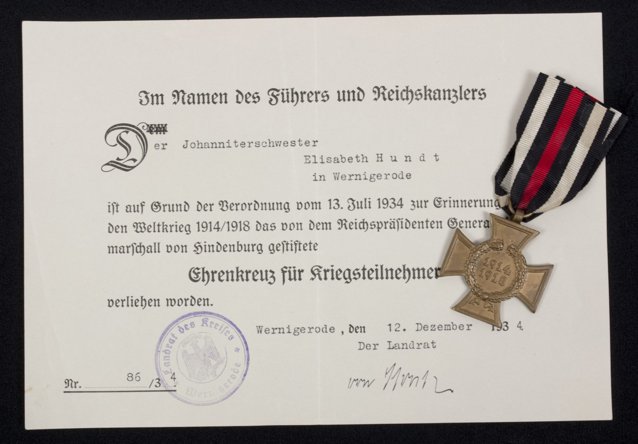 Ehrenkreuz für Kriegsteilnehmer + citation (Johanniterschwester)