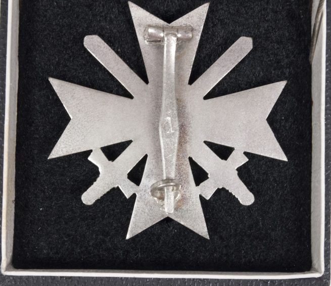 Kriegsverdienst Kreuz Erste Klasse (KVK1) War Merit Cross First Class + case MM “1” Deschler