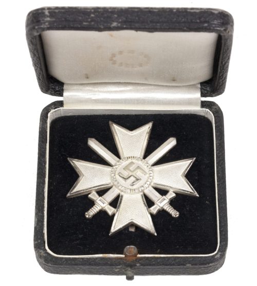 Kriegsverdienstkreuz 1e Klasse (KVK1) War Merit Cross first Class + case