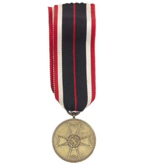 Kriegsverdienstmedaille (KVKm) / War Merit Medal