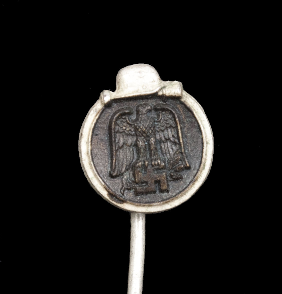 Miniature (9 millimeter) Winterschlacht im Osten Ostmedaille stickpin - extremely rare