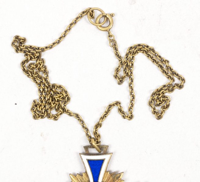 Motherscross gold on chain Mutterkreuz gold