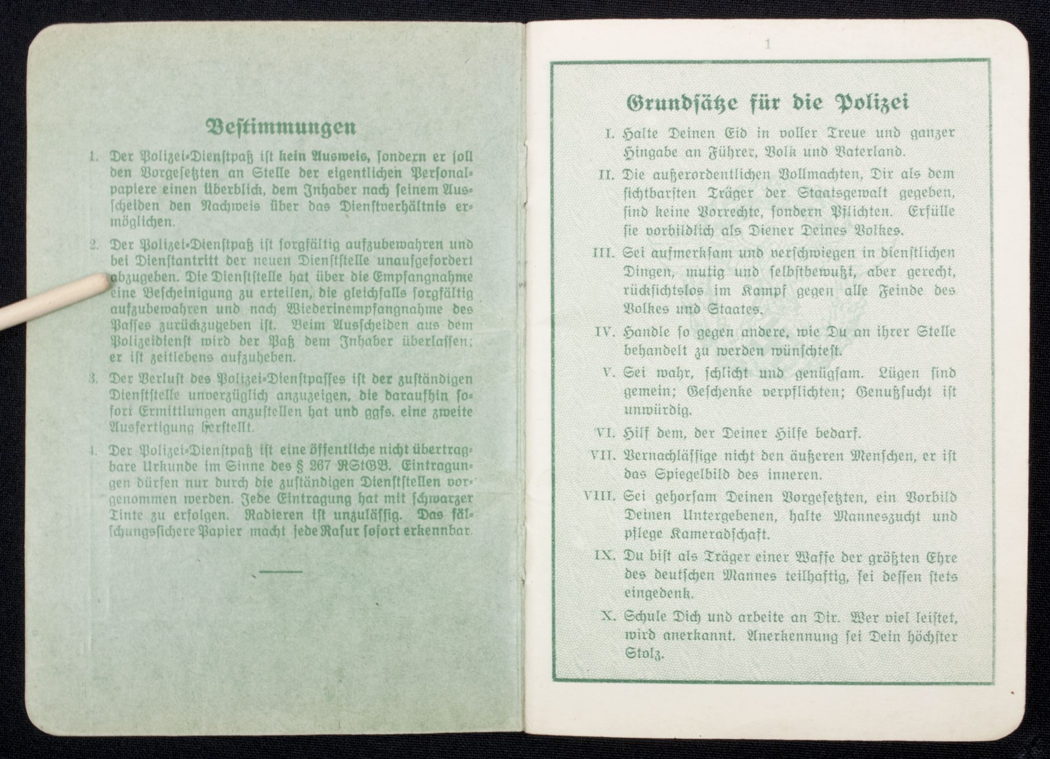 Polizei Dienstpass issued 1941 in Berlin (2) Polizei Dienstpass issued 1941 in Berlin