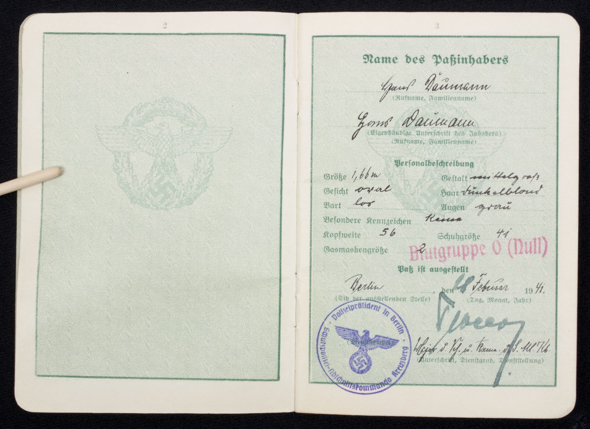 Polizei Dienstpass issued 1941 in Berlin