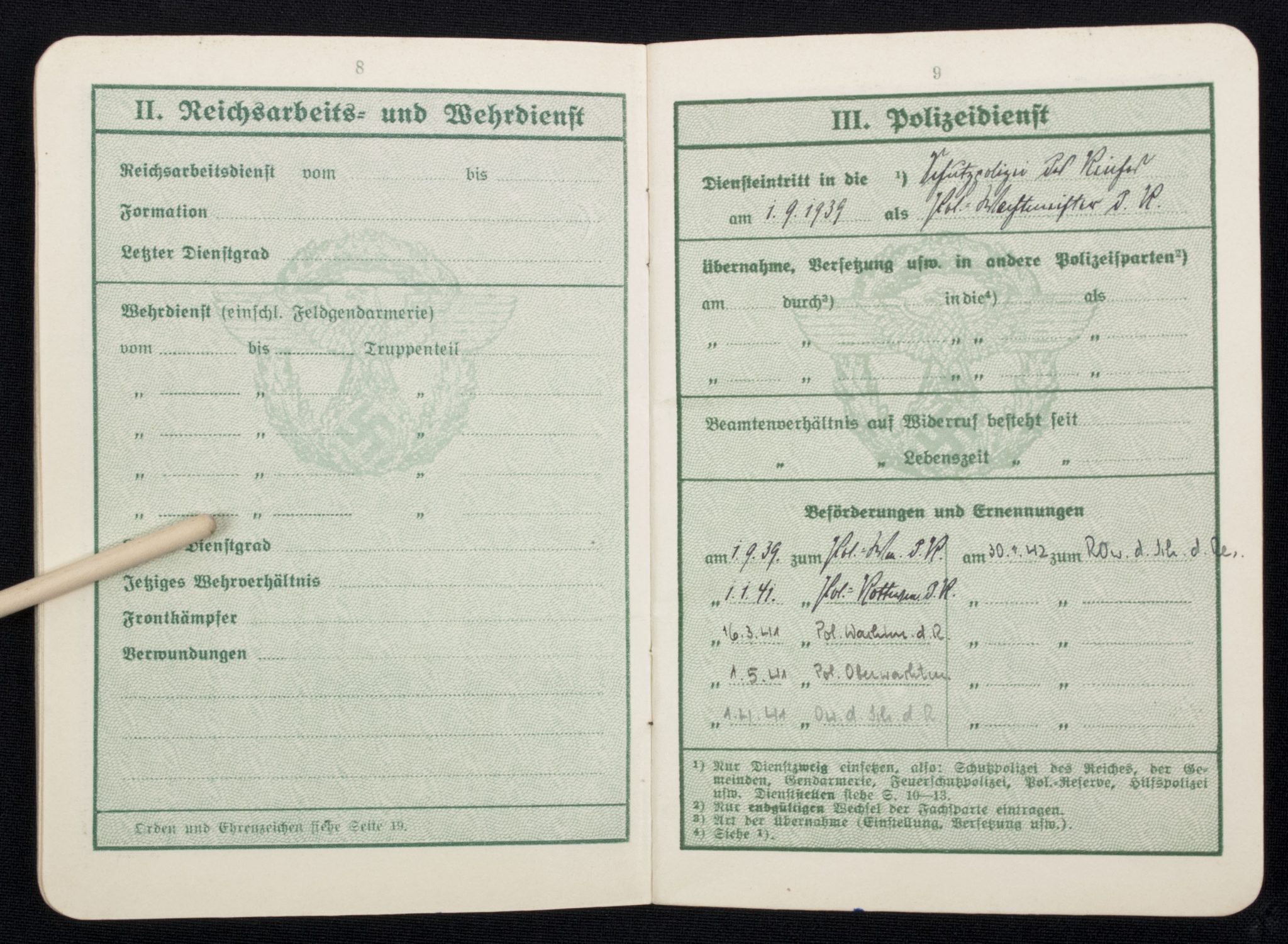 Polizei Dienstpass issued 1941 in Berlin