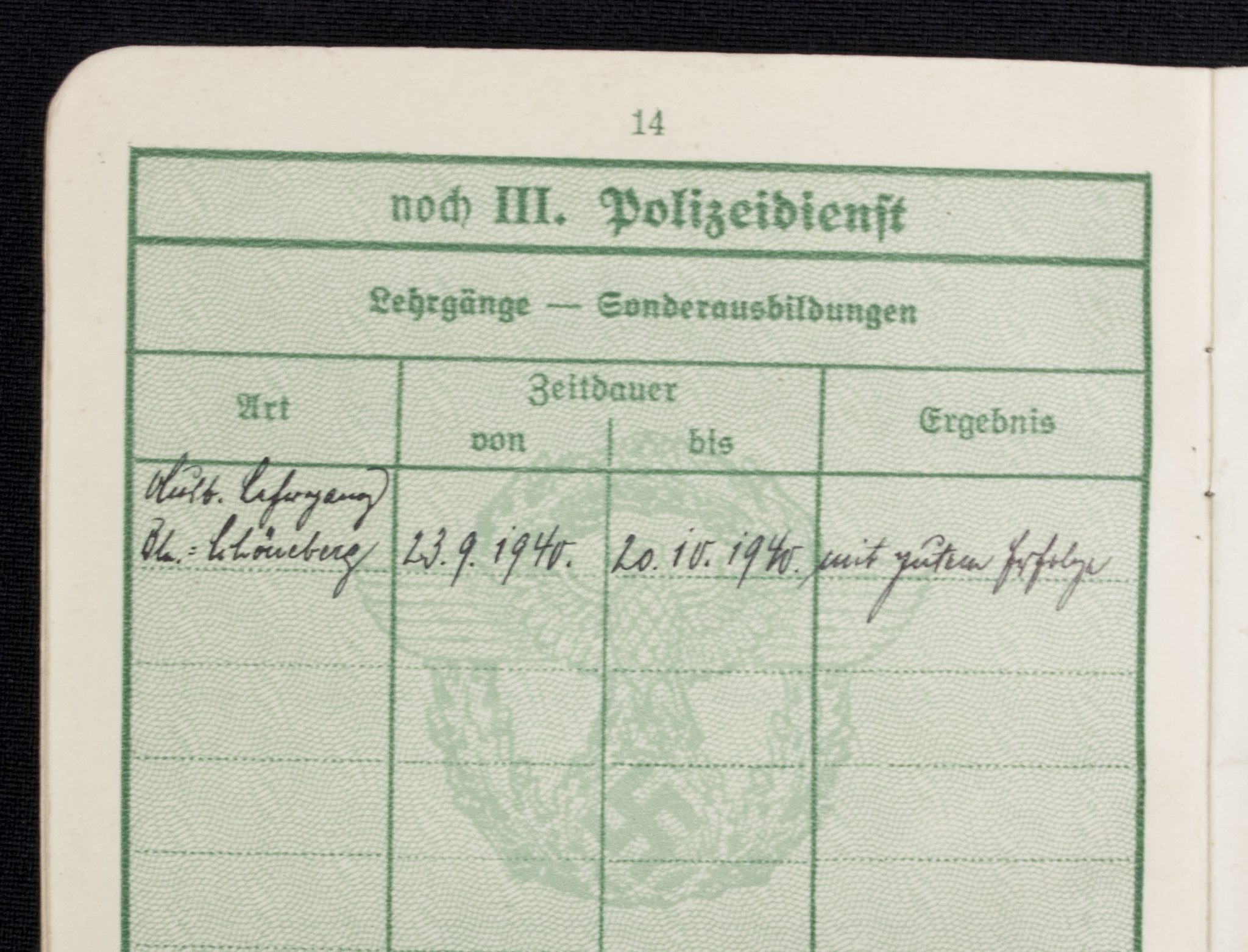 Polizei Dienstpass issued 1941 in Berlin