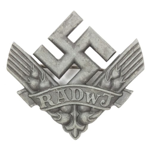 Reichsarbeitsdienst der weiblichen Jugend (RADwJ) brooch