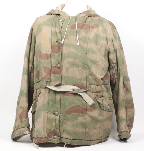 Reversible “Sumpftarn” winter parka with swamp camouflage pattern