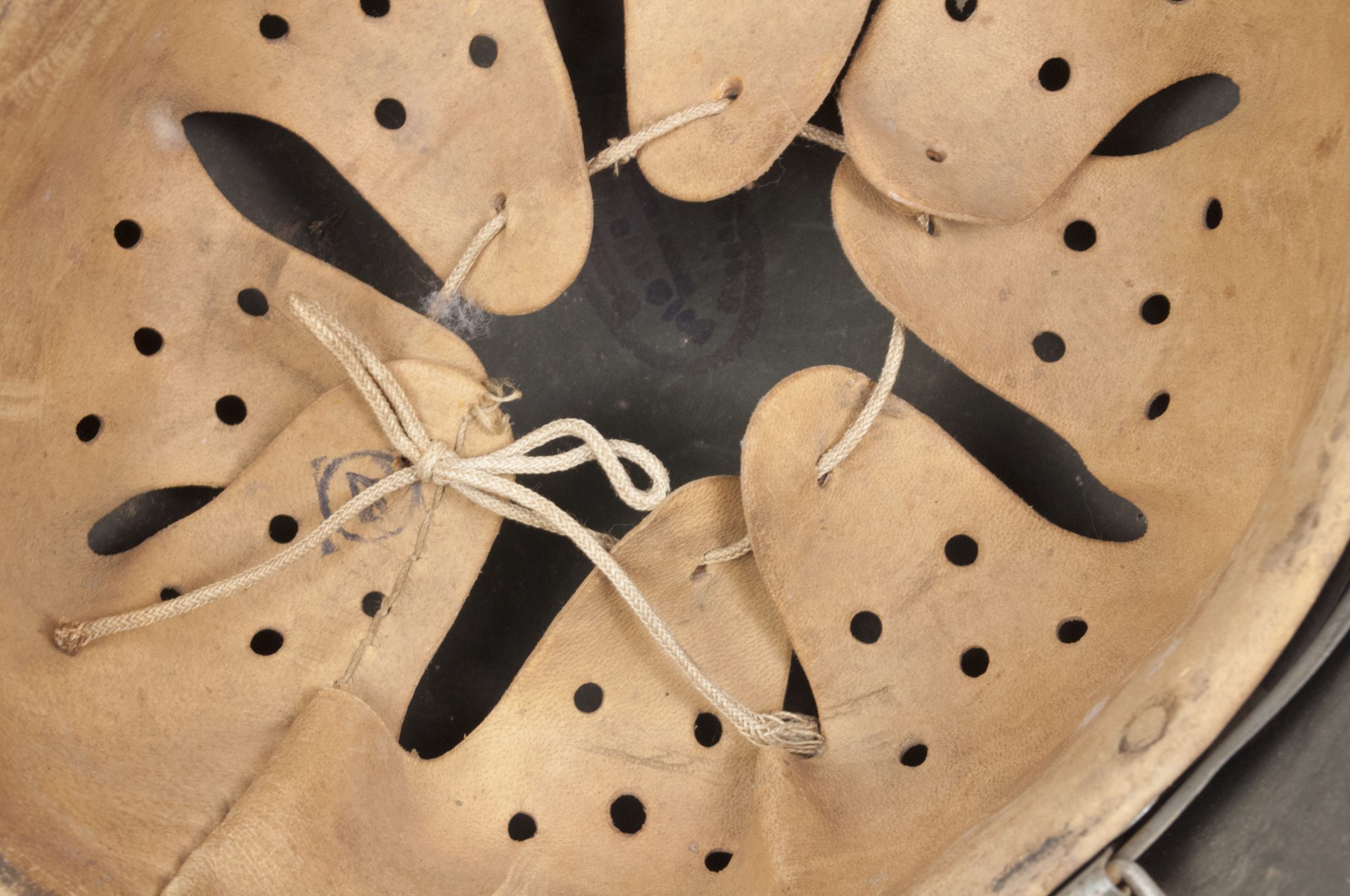 (Denmark) Danish WW2 reissued M42 “Lokal Forsvars Region IIII” helmet - Image 28