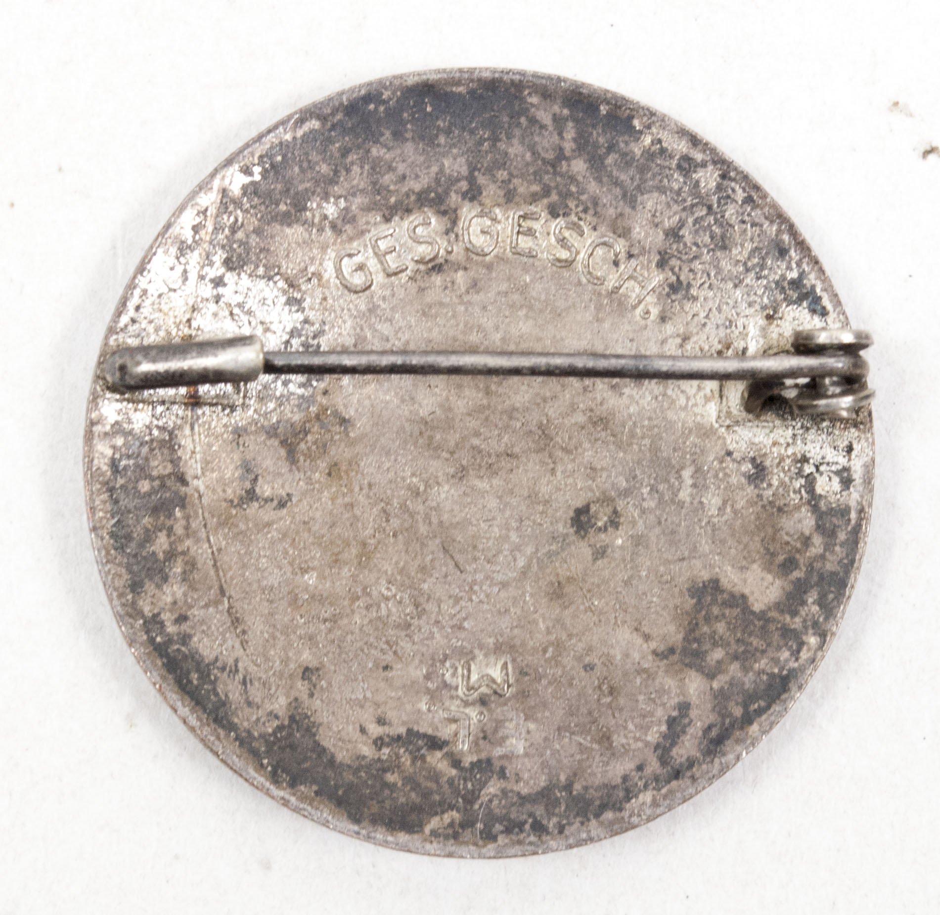 Deutsches Rotes Kreuz (DRK) Helferin brooch (2) Deutsches Rotes Kreuz (DRK) Helferin brooch