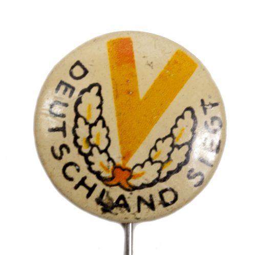 Dutch WW2 V-Action Deutschland Siegt badge