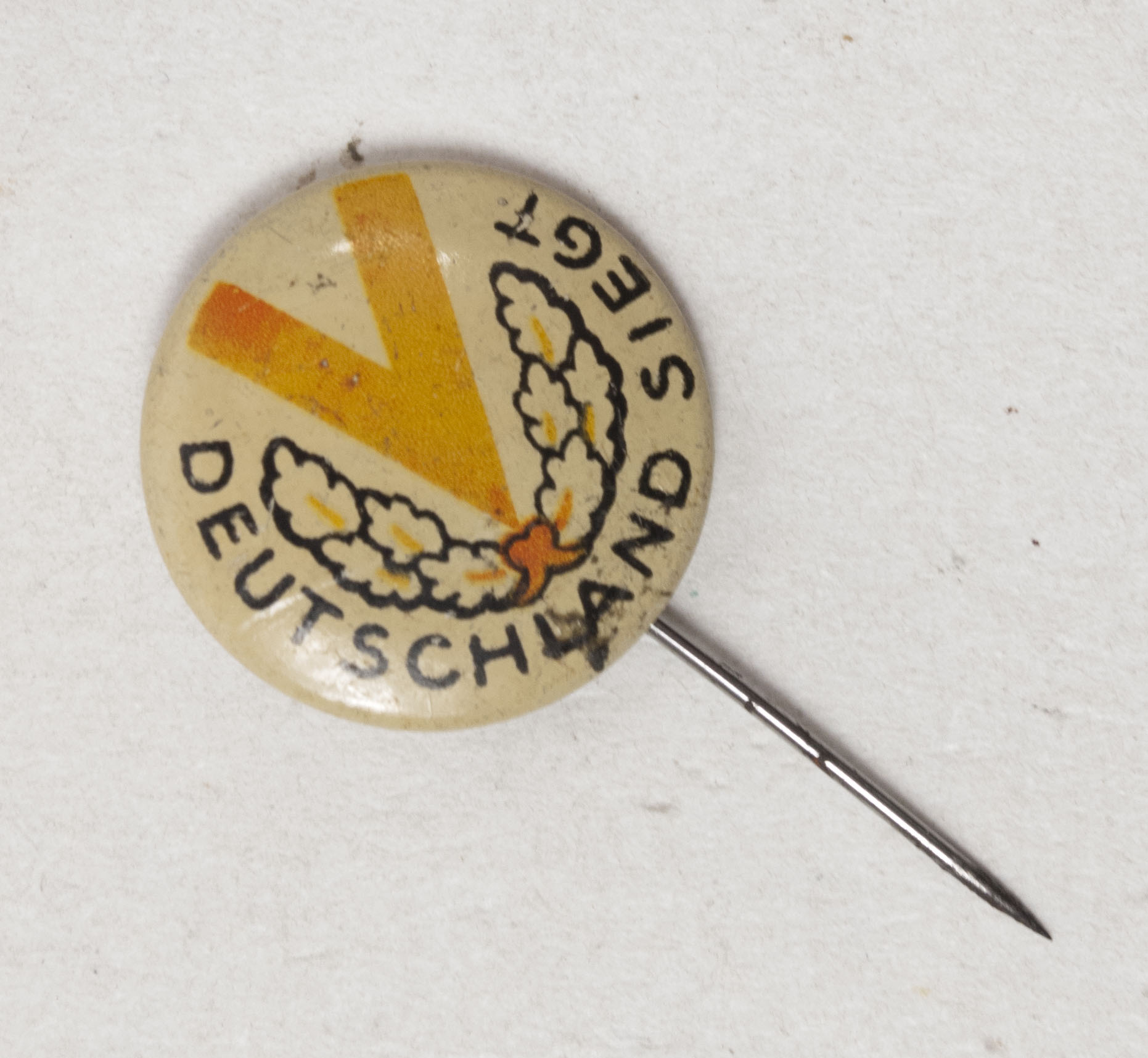 Dutch WW2 V-Action Deutschland Siegt badge (2) Dutch WW2 V-Action Deutschland Siegt badge