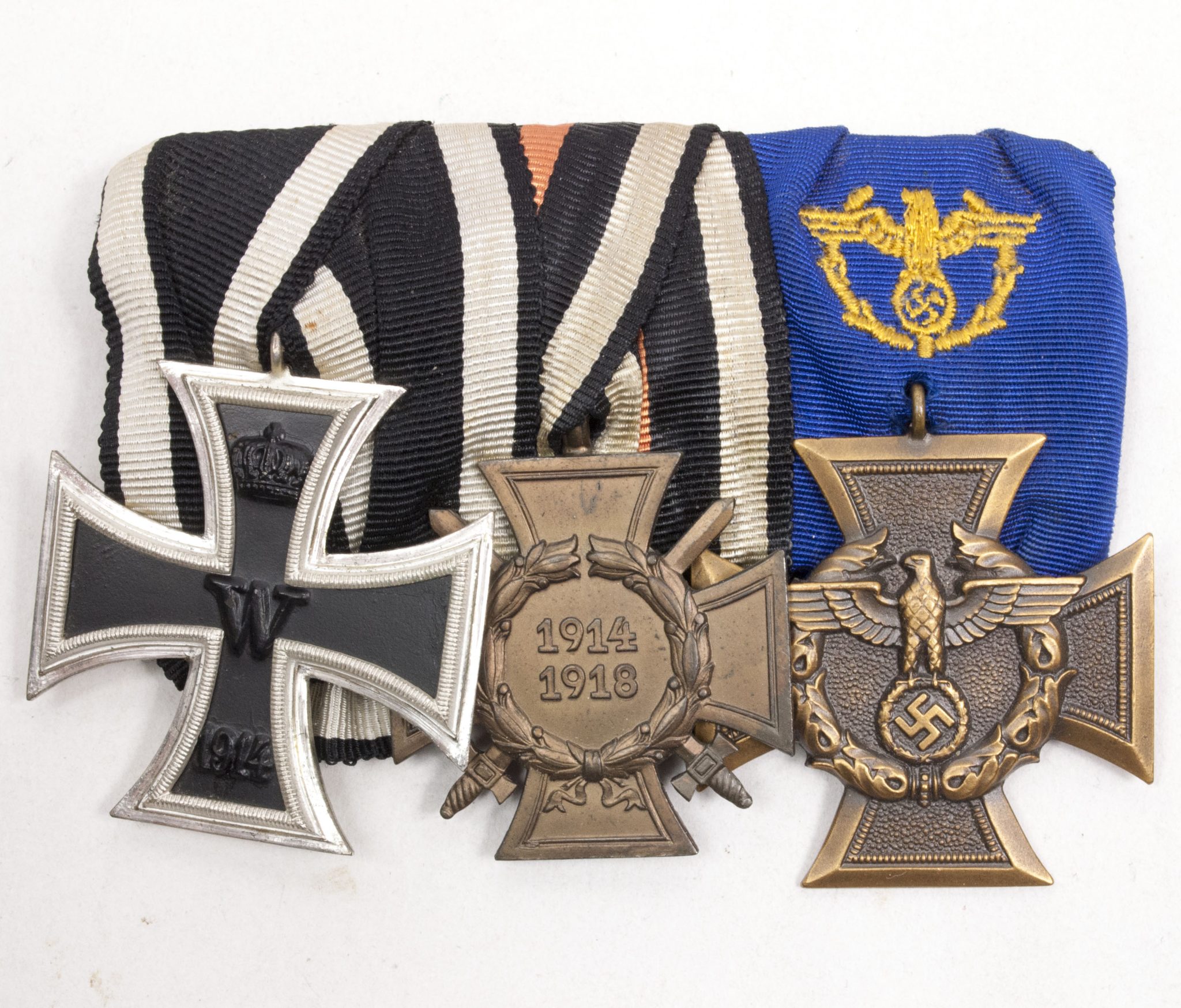 Medalbar with Ek2, FEk + Zollgrenzschutz-Ehrenzeichen (4)