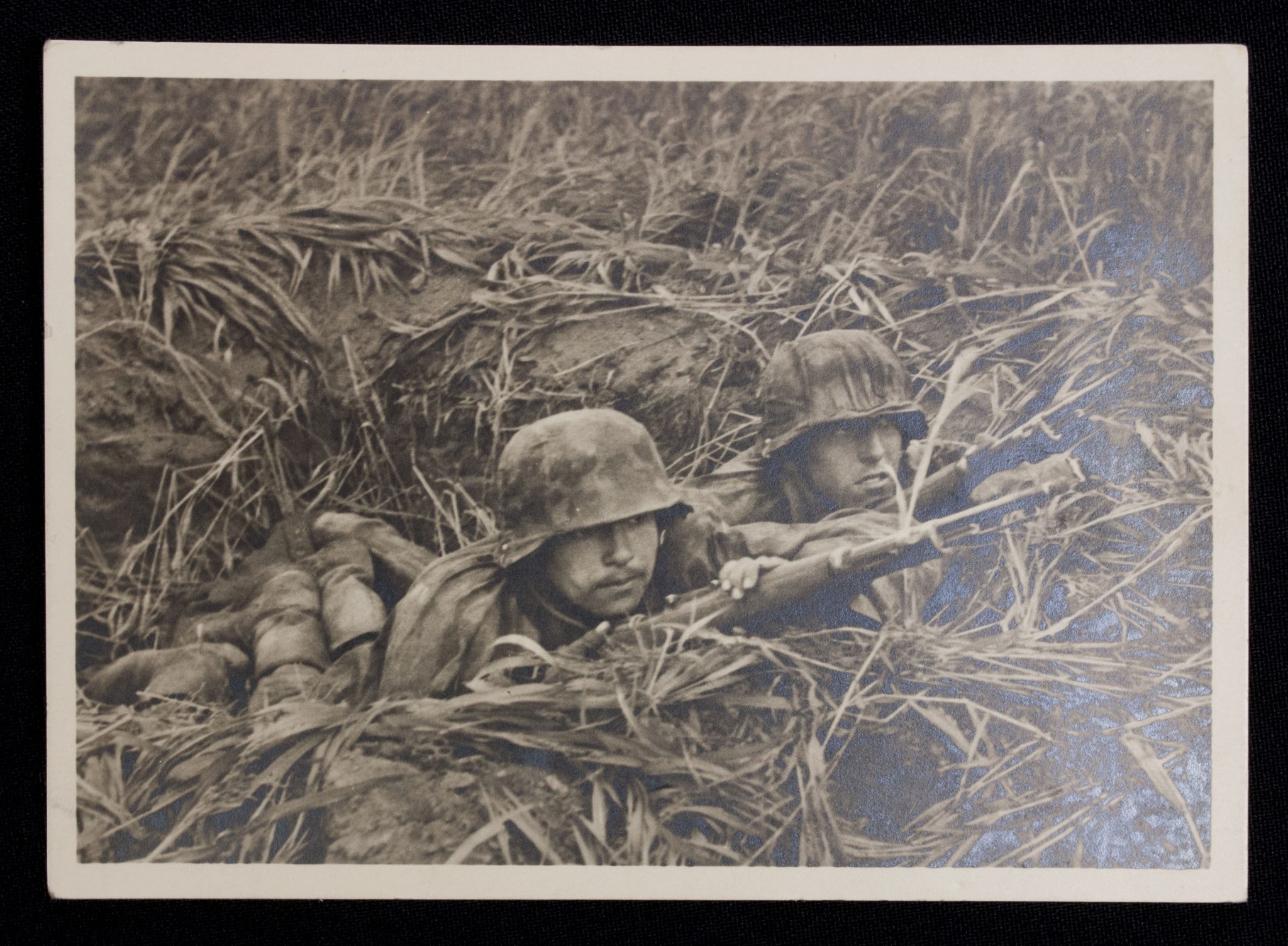 (Postcard) Unsere Waffen-SS in Schützenloch (send as SS-Feldpost)