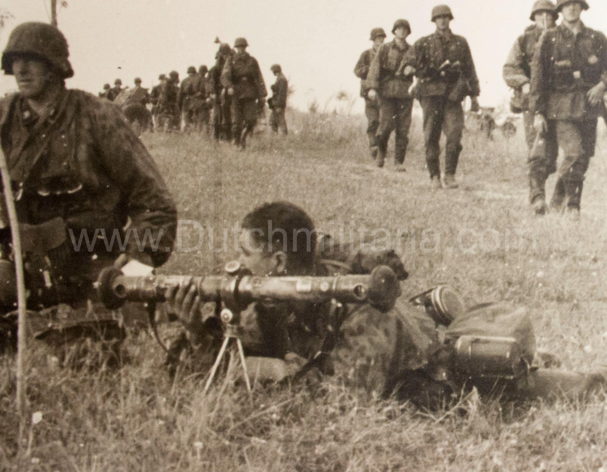 (Pressphoto) SS-Panzergrenadier Regiment "Der Führer" - Entfernungsmesser (24 x 18 cm) - Image 5