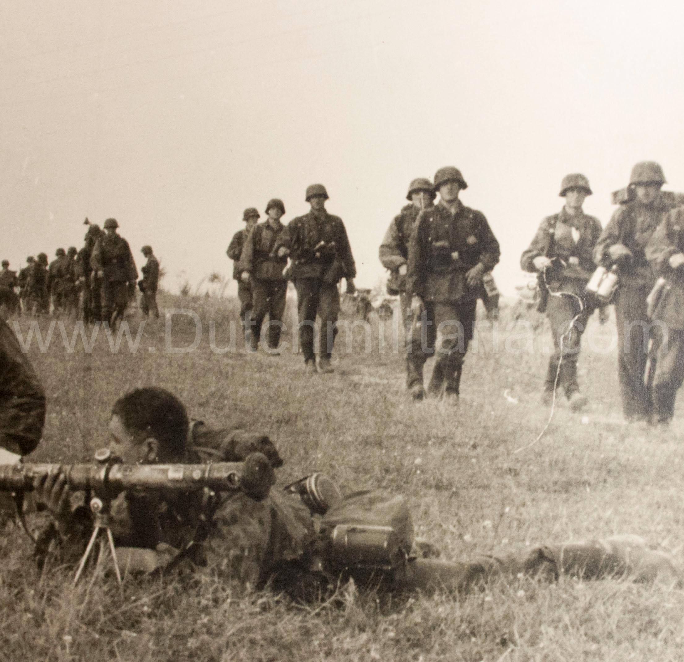(Pressphoto) SS-Panzergrenadier Regiment "Der Führer" - Entfernungsmesser (24 x 18 cm) - Image 6