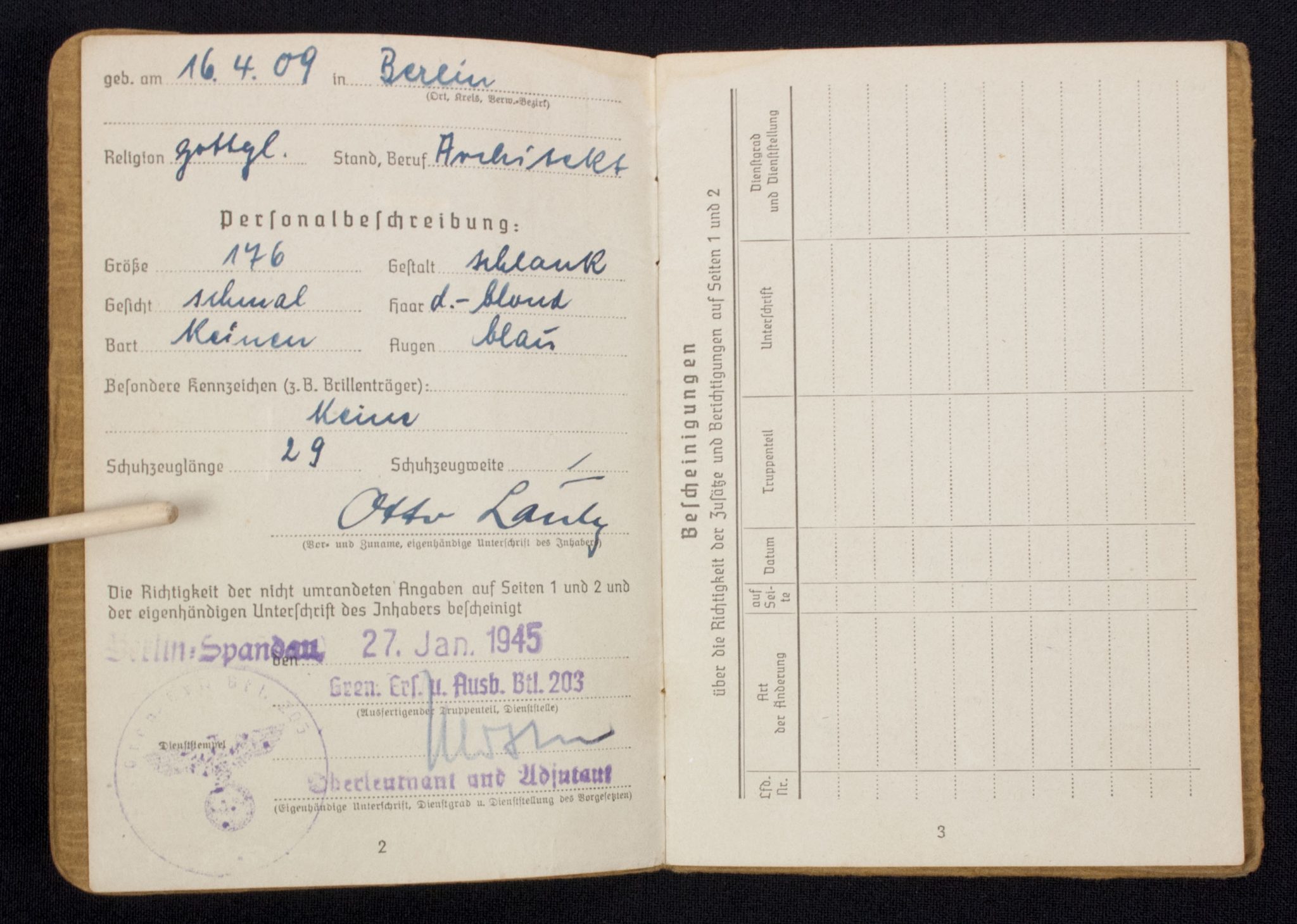 Soldbuch Gren.Ers. u. Ausb. Btl. 203 (with KVK2, EK1, Ek2, VWA Schwarz)