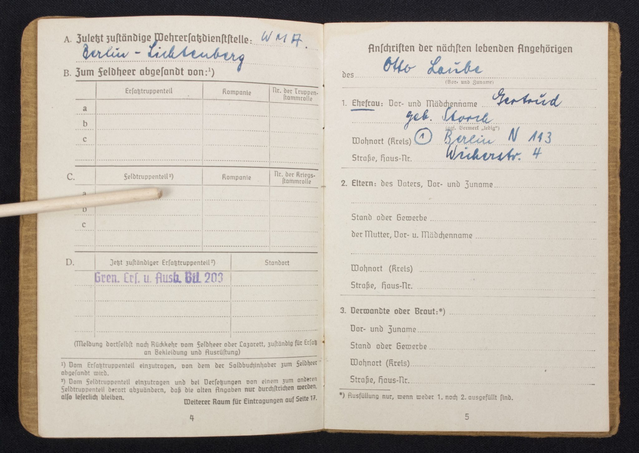 Soldbuch Gren.Ers. u. Ausb. Btl. 203 (with KVK2, EK1, Ek2, VWA Schwarz)