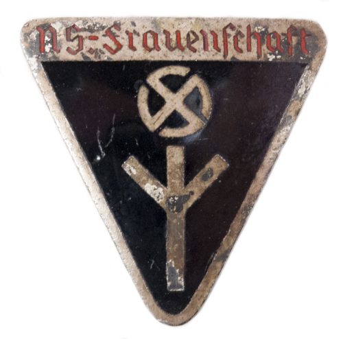 Deutsches Frauenschaft memberbadge RZM M134 small variation