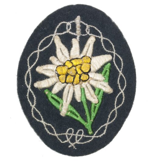 Gebirgsjäger edelweiss sleeve insignia