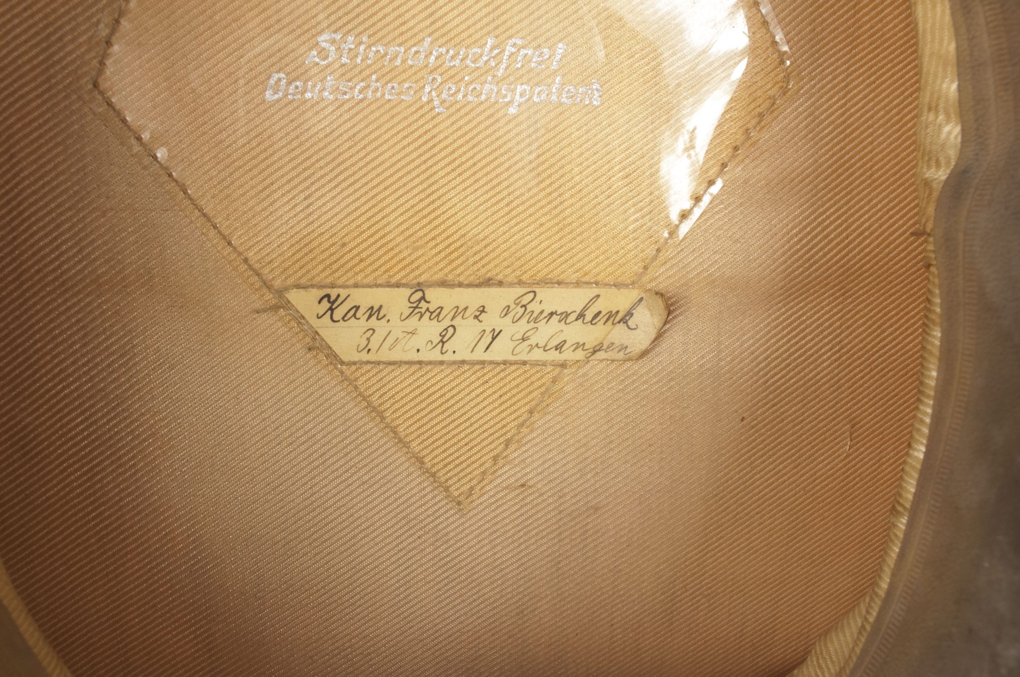 German Artillery NCO visor cap (NAMED: 3.1 A.R. 17. Erlangen) - Image 28