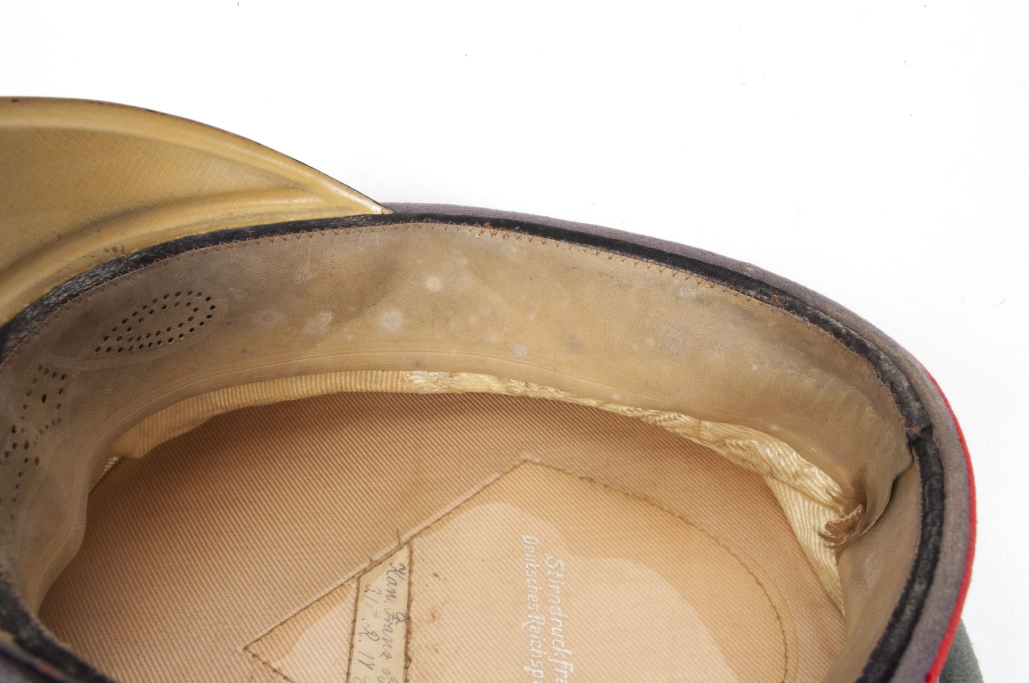 German Artillery NCO visor cap (NAMED: 3.1 A.R. 17. Erlangen) - Image 24